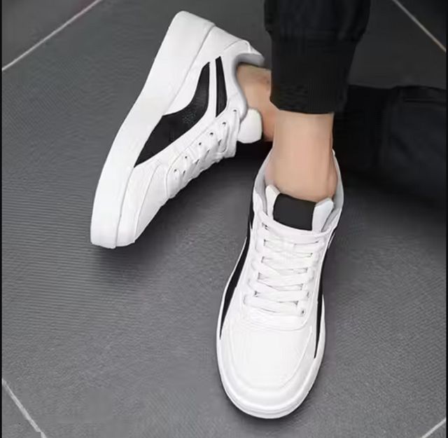 Men’s Black Stylish Sports Sneakers – Casual Running & Everyday Shoes